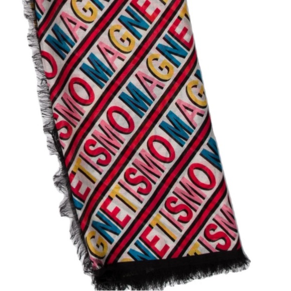 Gucci Scarf limited edition line! - Picture 3 of 4